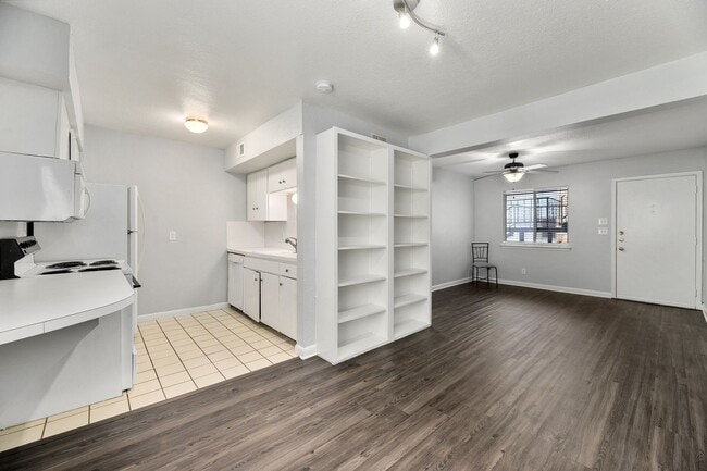 Building Photo - Great for Roommates!