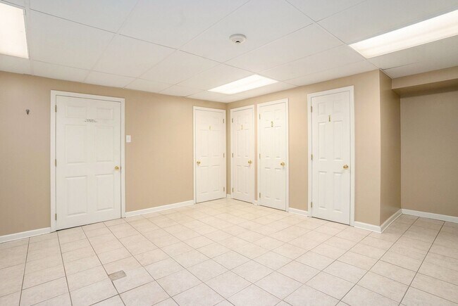 Building Photo - Almont Terrace Apartments