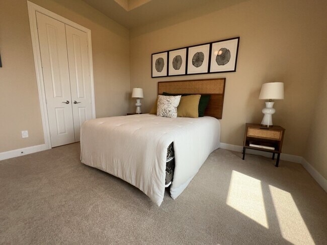 Building Photo - 5602 Caracara St