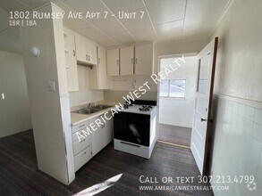 Building Photo - 1802 Rumsey Ave
