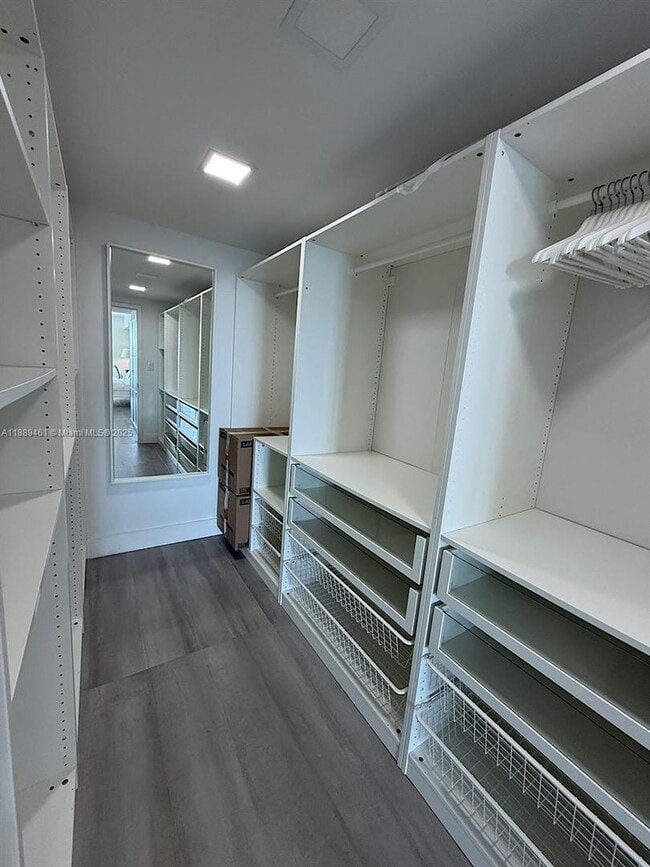 Building Photo - 400 Sunny Isles Blvd