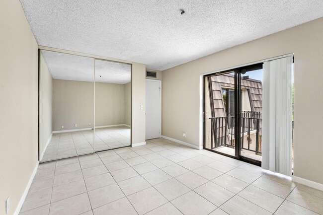 Building Photo - 1534 Forest Lakes Cir