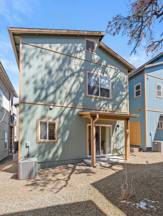 Building Photo - 3001 E Butler Ave