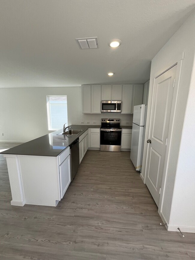 Building Photo - 1209 Moraine Pl