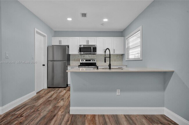 Building Photo - 607 SW 9th St