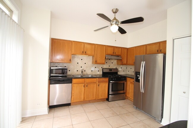 Building Photo - 2835 Cedar Glade Dr