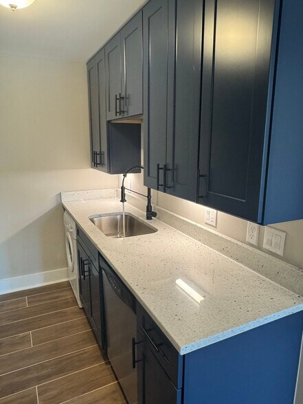 Building Photo - 5630 Pershing Ave