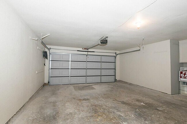 Building Photo - 3107 Wagon Trail Dr