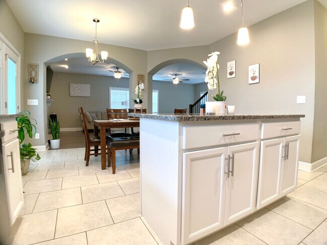 Building Photo - 1376 Apple Blossom Rd