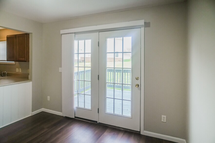 Dining - 3713 S Cramer Cir