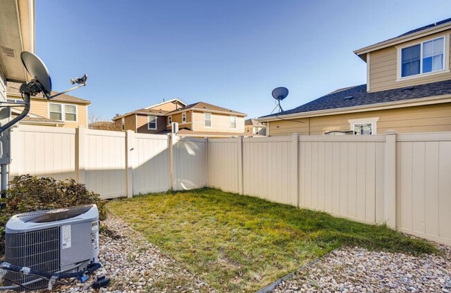 Building Photo - Spacious 3-Bed, 2.5-Bath Townhouse in Waln...