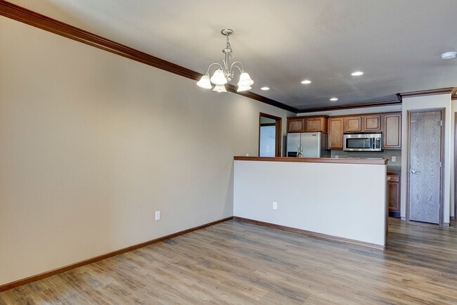 Building Photo - 3 Bedroom, 2.5 Bath Island Place Townhome
