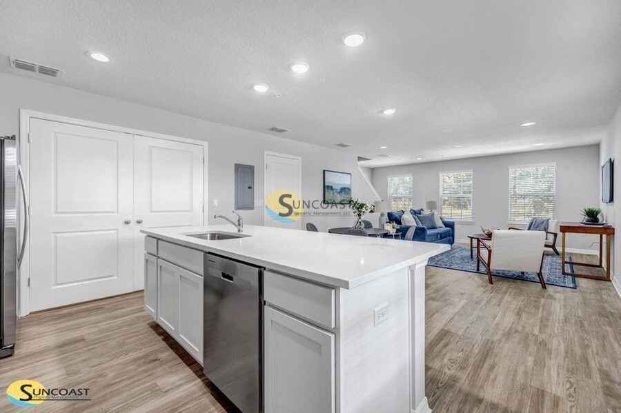 Building Photo - 3821 SW 43rd Ct