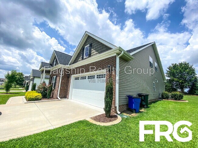 Building Photo - 101 Muirfield Pl