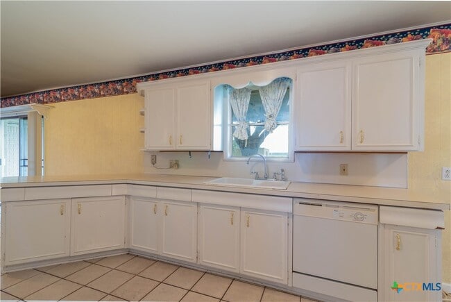 Building Photo - 316 Mulberry Ave S