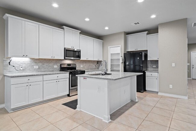 Building Photo - 204 Tulum Ter