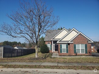 Building Photo - 2009 Darwood Dr