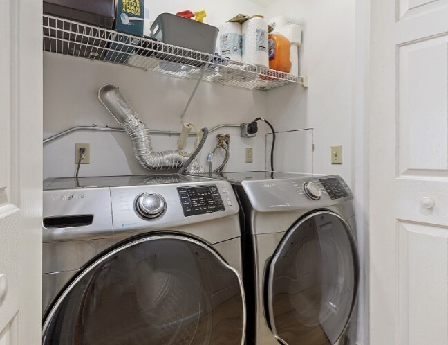 Building Photo - 5 Maple Ridge Dr