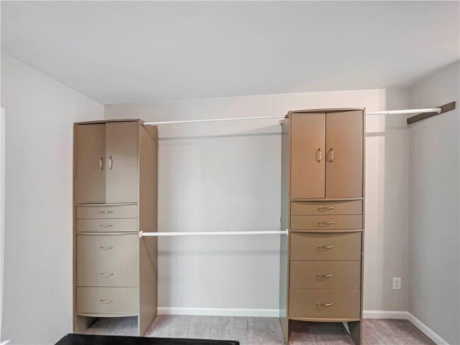 Building Photo - 5425 Fieldfreen Dr