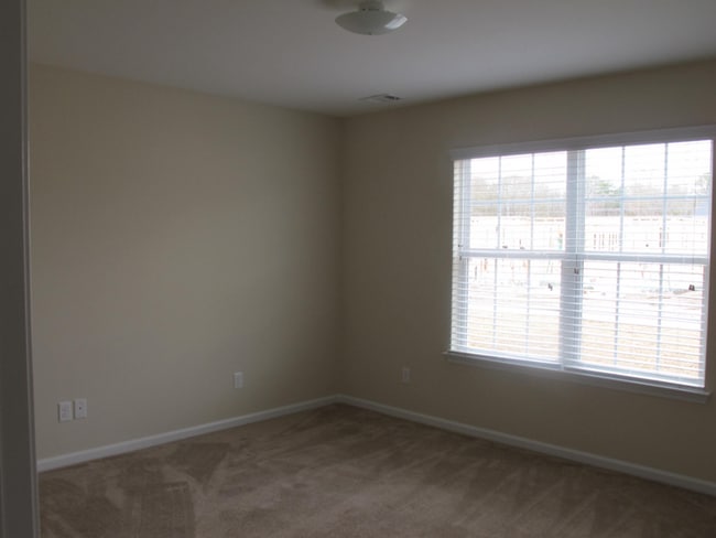 Building Photo - 21 Miller Park Cir
