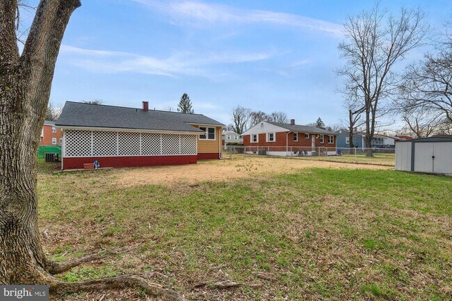 Building Photo - 8402 Church Ln