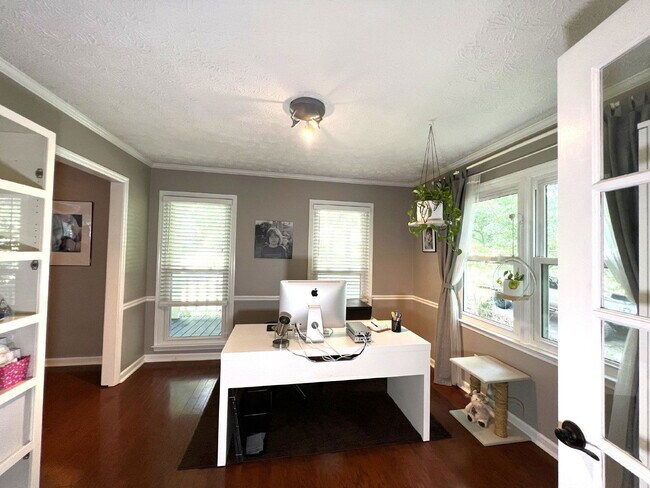 Building Photo - 3324 Devaughn Dr