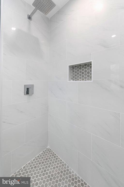 Building Photo - 2 S Sunset Rd