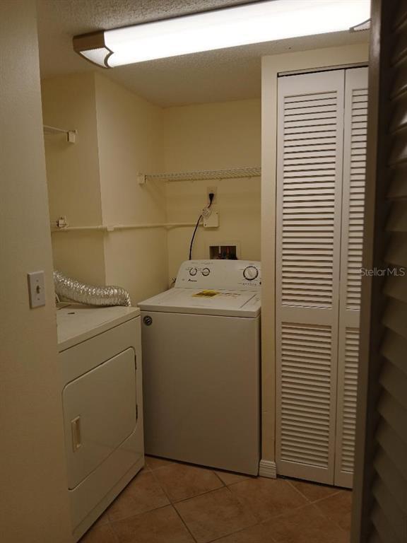 Building Photo - 5787 Summerside Ln
