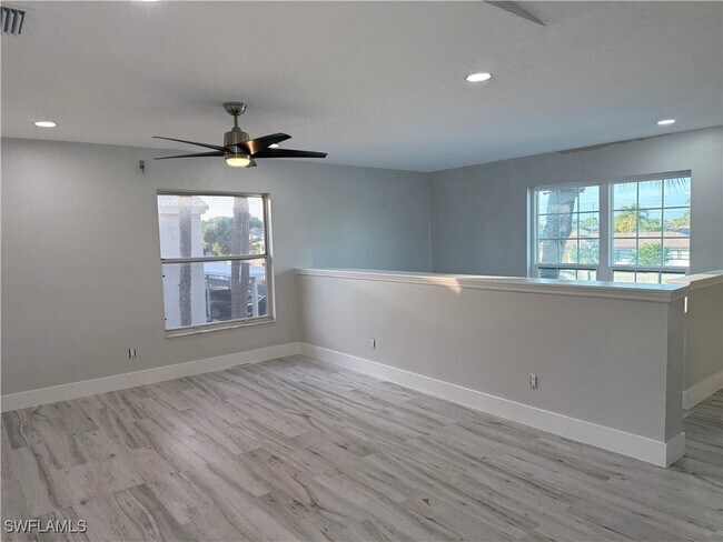 Building Photo - 834 Gulf Pavillion Dr