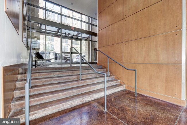 Building Photo - 2301 Champlain St NW