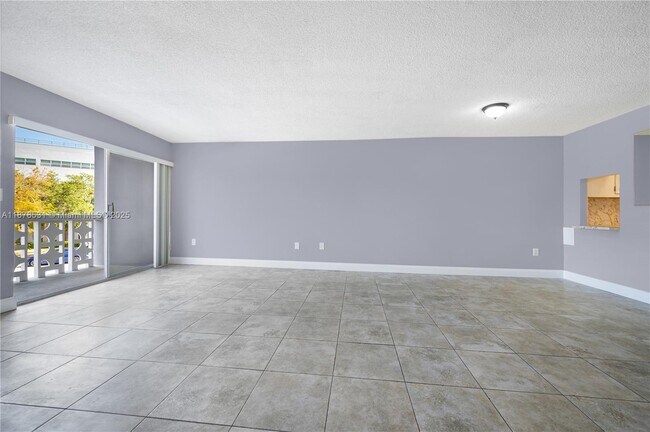 Building Photo - 4141 Nautilus Dr