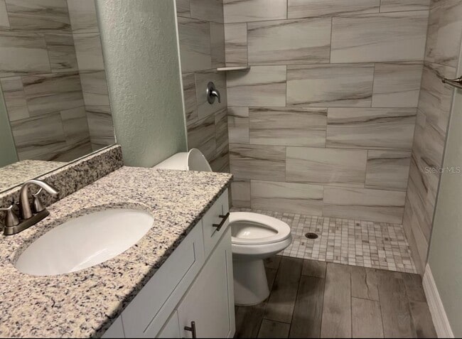 Building Photo - 9438 Fruitland Ave