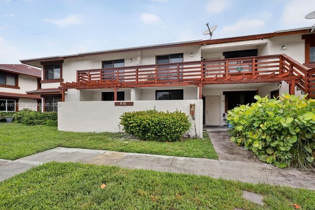 Building Photo - 615 NW 210th St