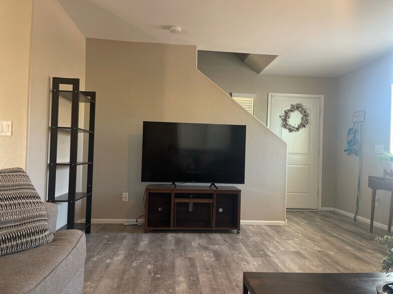 Building Photo - 6032 E Desert Spoon Ln