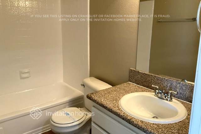 Building Photo - 2414 S Woodlark Dr