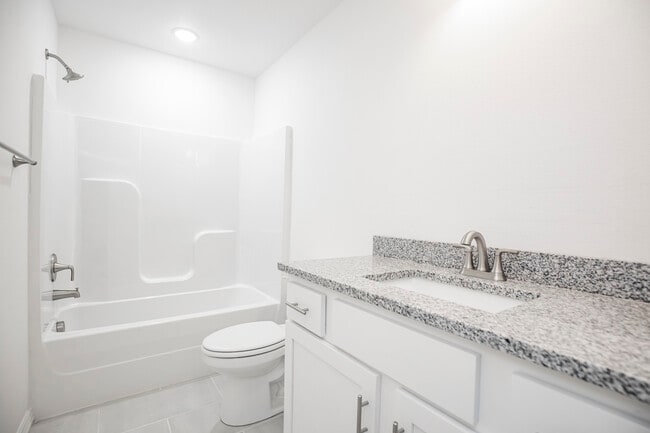 Building Photo - 4307 SW Bison St