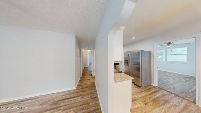 Building Photo - 3313 Myra St