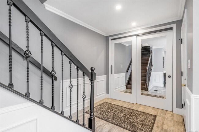 Building Photo - 6 Squirrel Hill