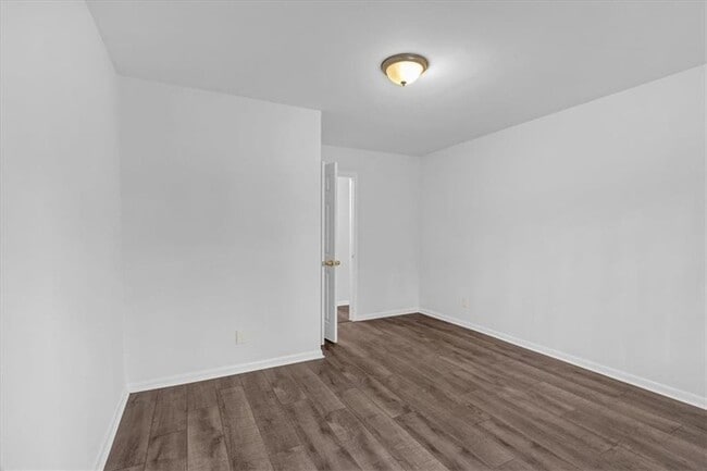 Building Photo - 2080 Bluffton Way