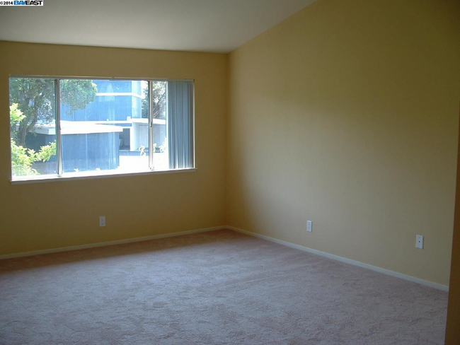 Building Photo - 175 Pelican Loop