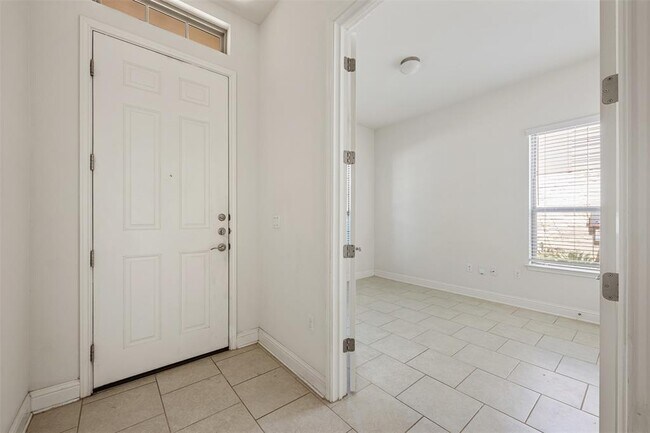 Building Photo - 4908 Globe Mallow Dr