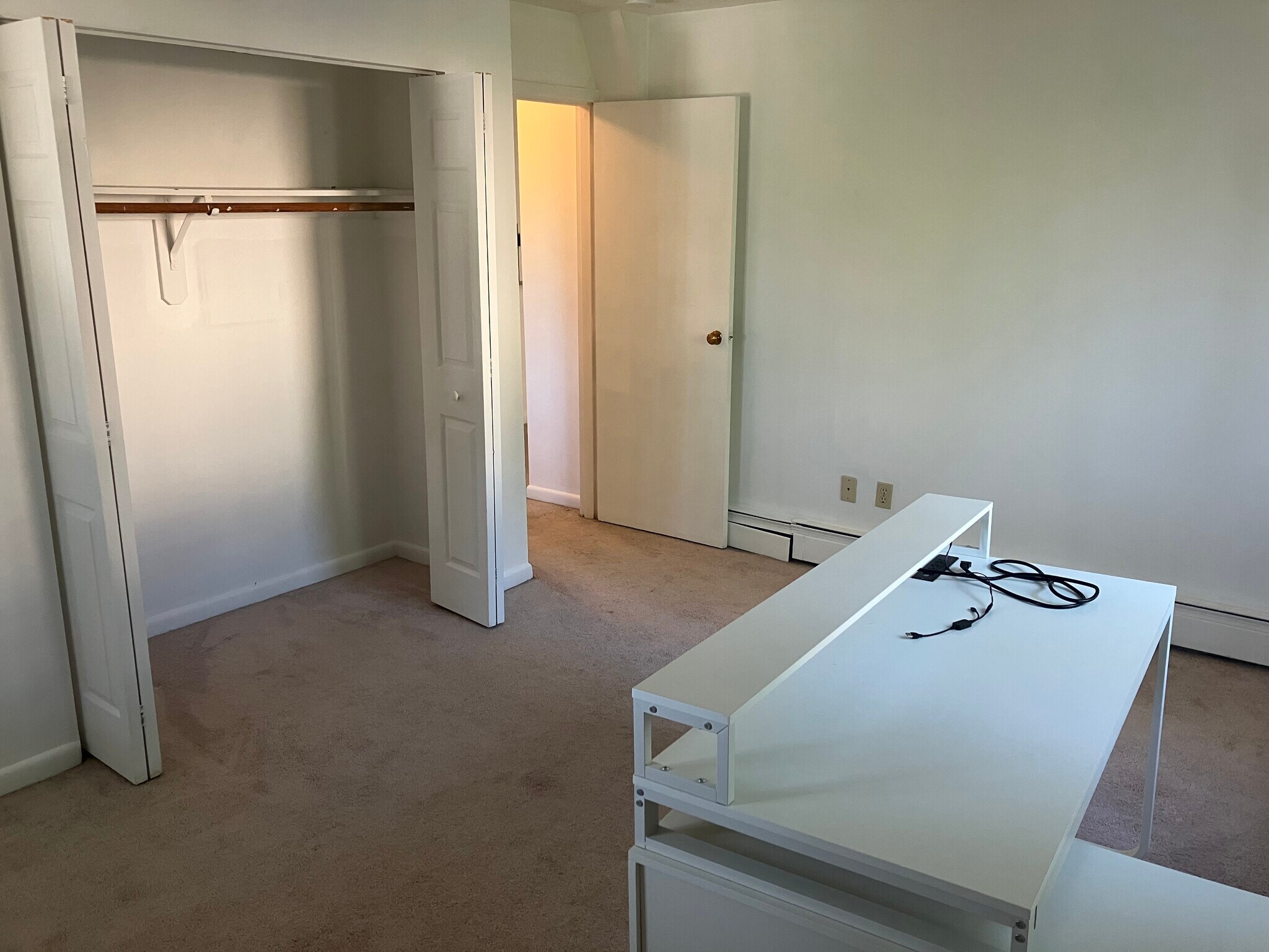 Building Photo - 37 Belmont St