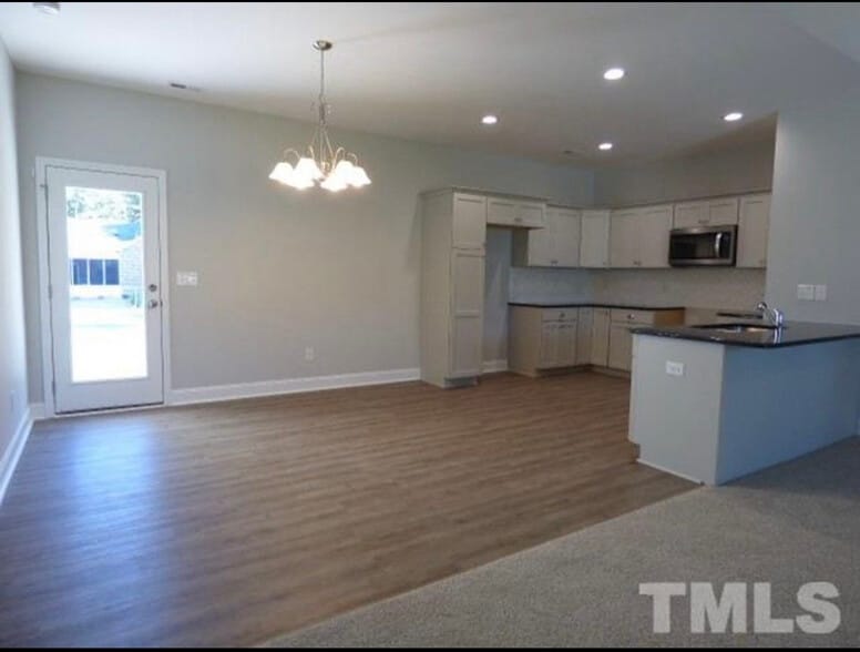 Building Photo - 108 Dogwood Ln