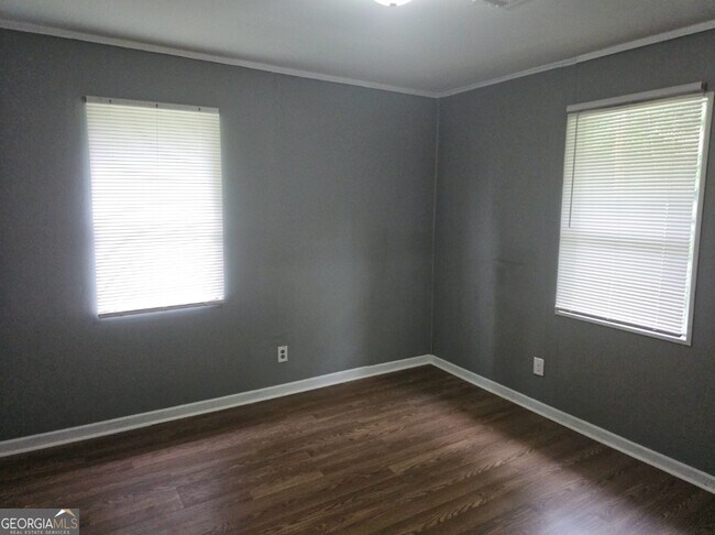 Building Photo - 668 Grosso Ave