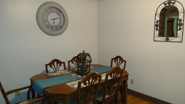 Building Photo - 1607 State Ave