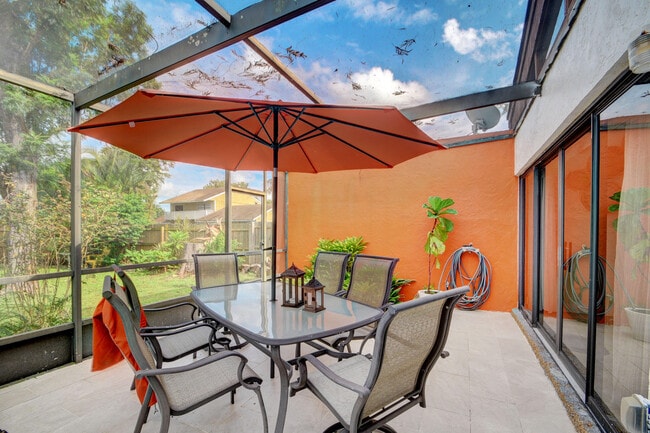 Building Photo - 1348 The 12th Fairway