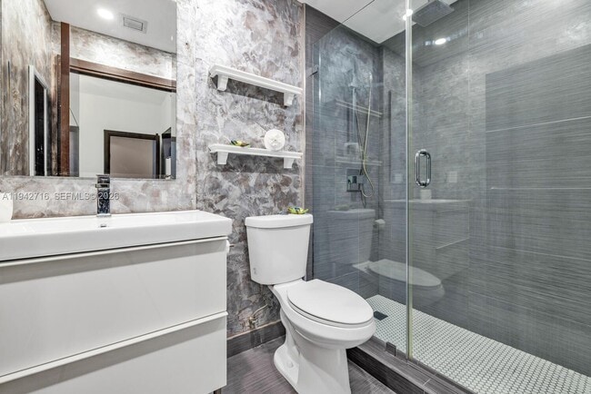 Building Photo - 3340 NE 190th St