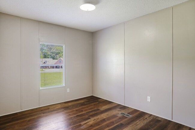 Building Photo - 4bd 2ba Mobile HOME FOR RENT!