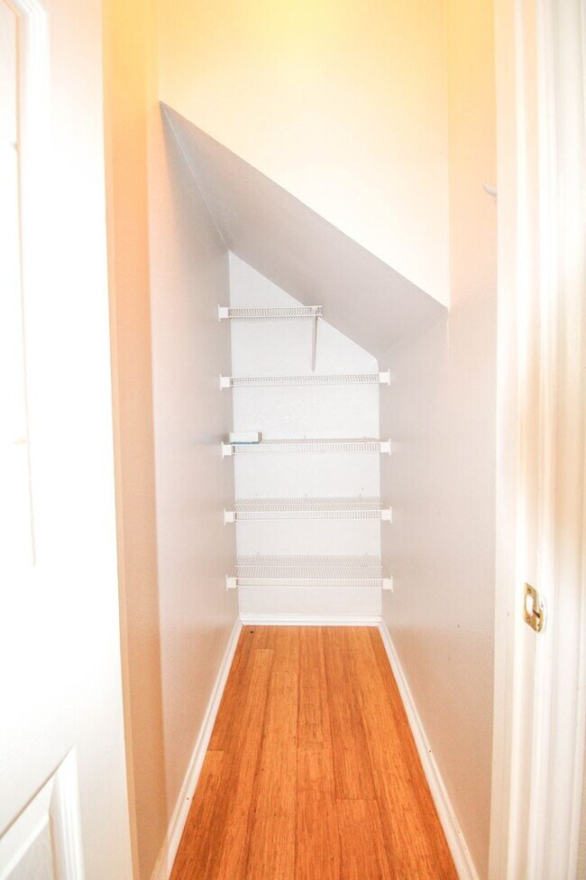 Building Photo - 9706 Battle Pass