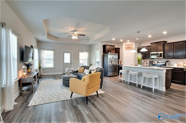 Building Photo - 155 Grey Fawn Trail